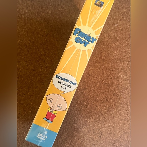 NIP Family Guy volume 1 seasons 1 & 2DVD set - Picture 2 of 4